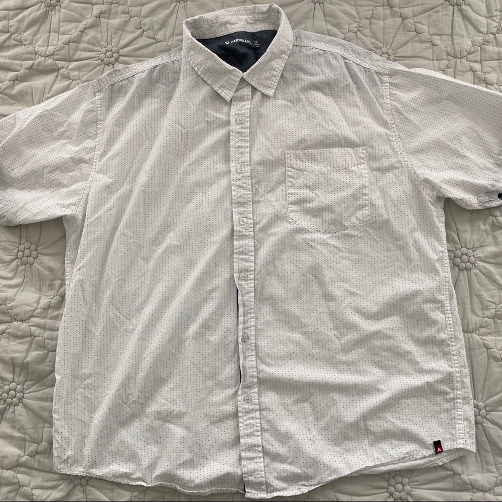 Men’s Shortsleeve Button-down